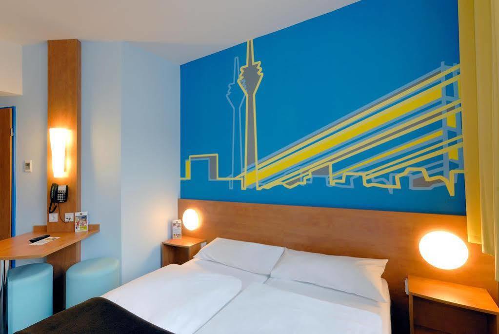 B&B Hotel Duesseldorf-Mitte エクステリア 写真